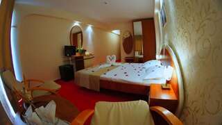 Отель Hotel Afrodita Венус Стандартный двухместный номер с 1 кроватью или 2 отдельными кроватями-5